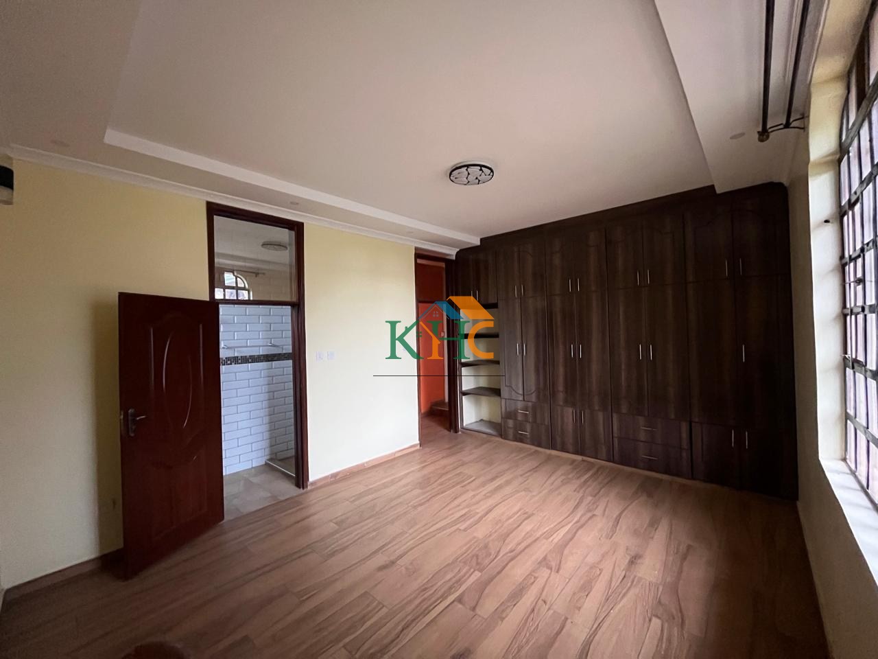 5 BEDROOM FOR SALE
